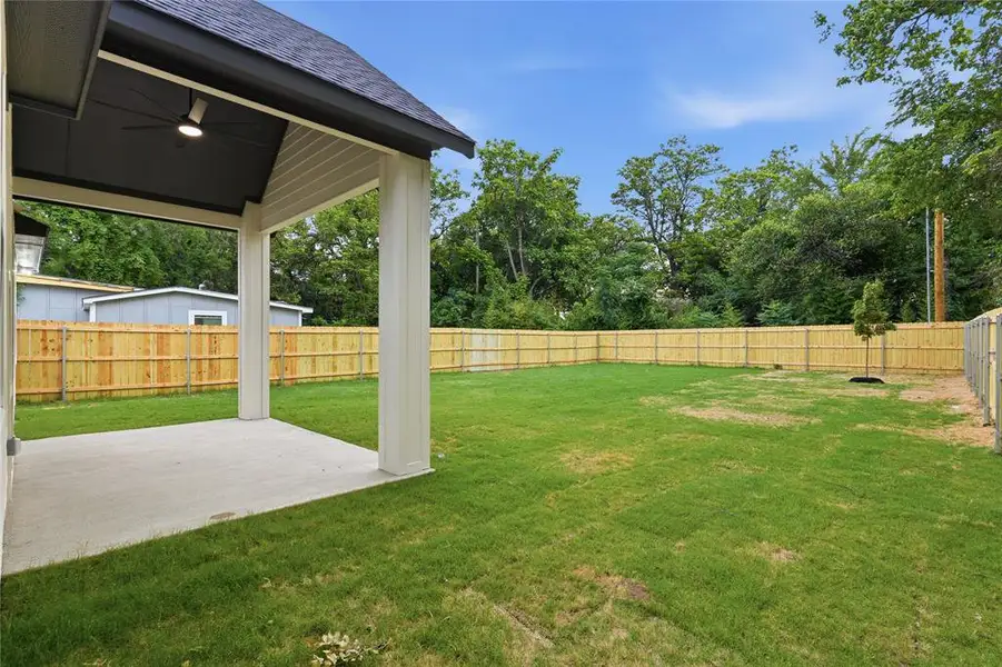 Exterior details and patio area of a home in , Dallas (Image 20).