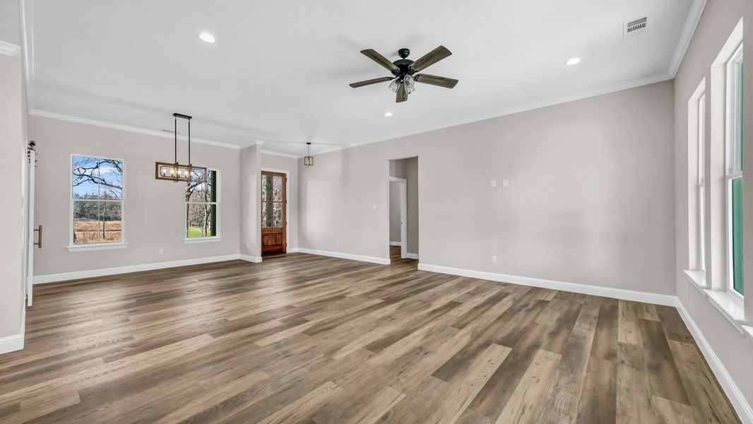 Representative unfurnished interior of a home built from the Clementine by Zeal Home Builders in Saddle Crest Estates, Weatherford (Image 58).