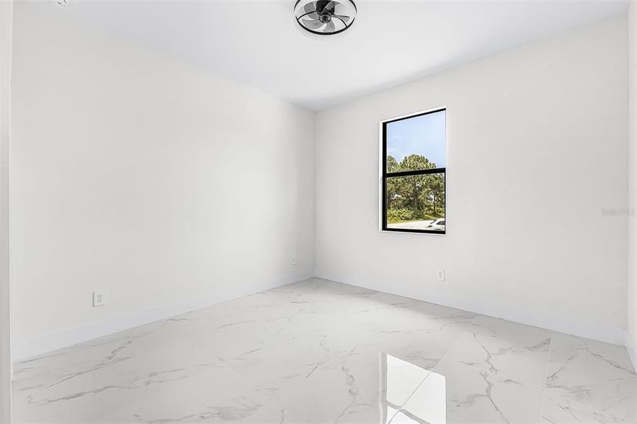 Spacious, unfurnished interior of a new home in , Lehigh Acres (Image 11).