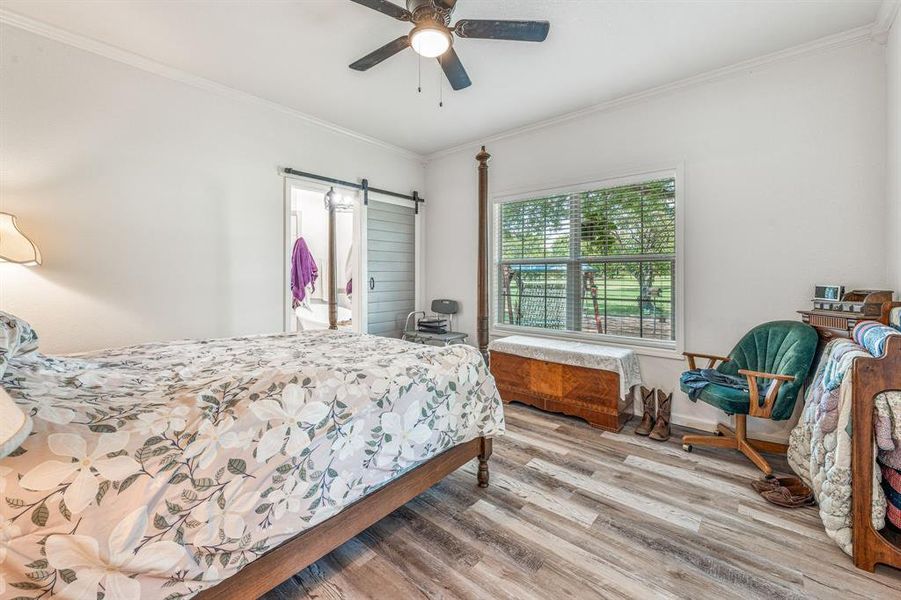 Furnished interior view inside a new home in , Comanche (Image 8).