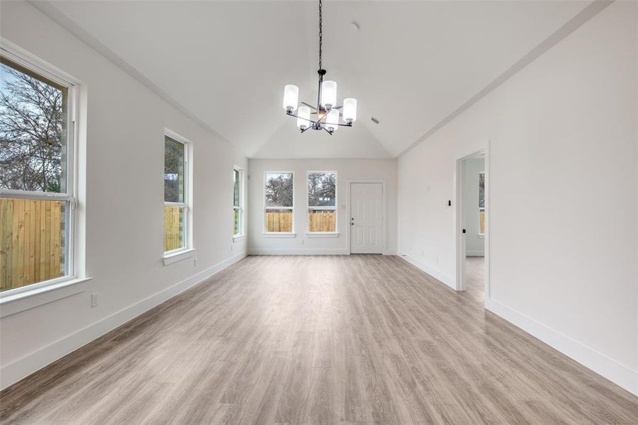 Spacious, unfurnished interior of a new home in , Dallas (Image 12).