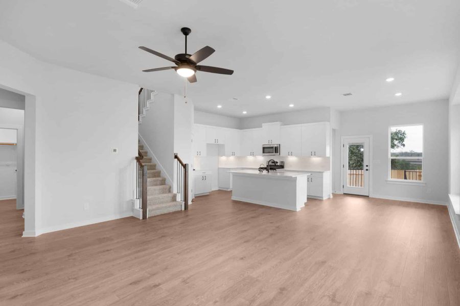 Spacious, unfurnished interior of a new home in Nolina, Georgetown (Image 12).