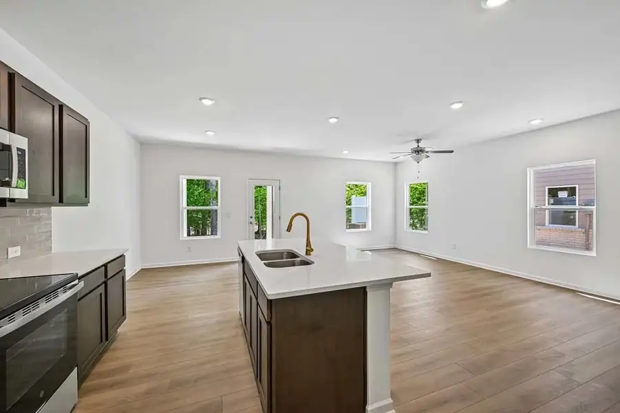 Kitchen featuring Oxford Collection Finishes