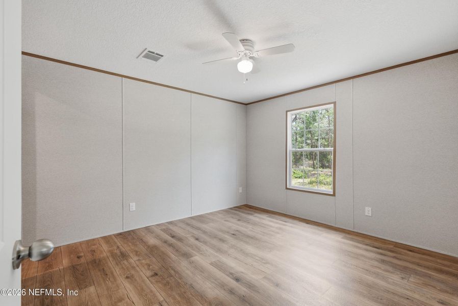 Spacious, unfurnished interior of a new home in , Keystone Heights (Image 23).