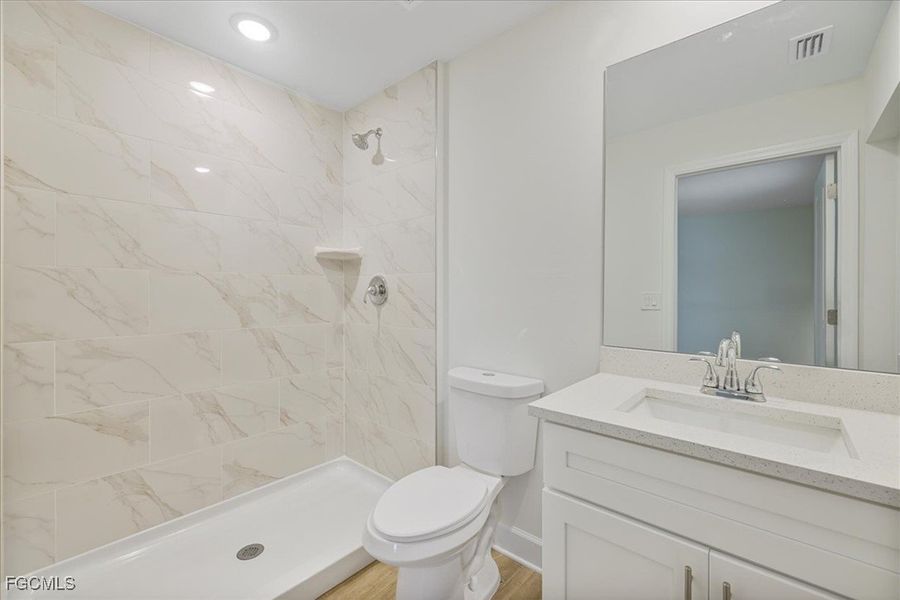 Furnished interior view inside a new home in Cape Coral, Cape Coral (Image 12).