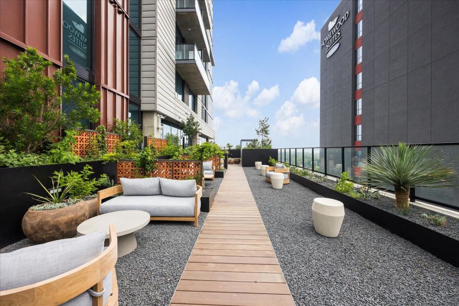 Condo located in Austin, TX showcasing its design and architecture (Image 5).