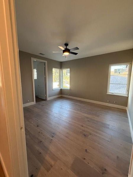 Secondary Bedroom Secondary Bedroom