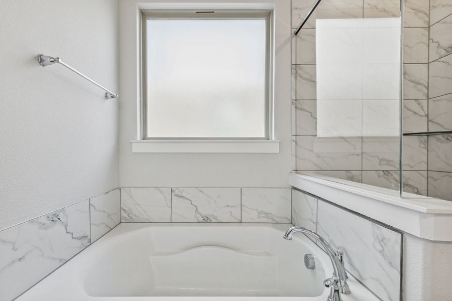 Close-up of interior finishes inside a home in Dove Hollow, Waxahachie (Image 15).