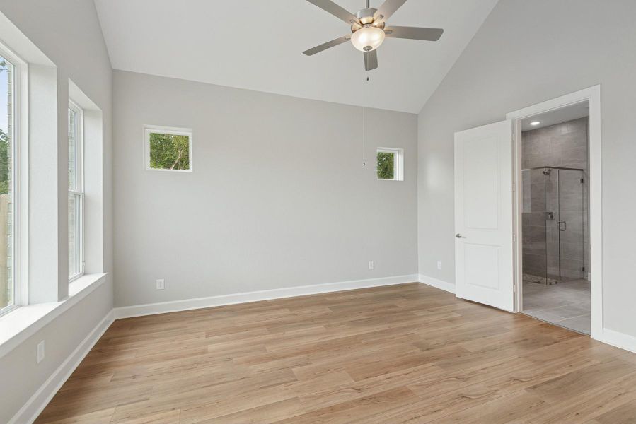 Spacious, unfurnished interior of a new home in ARTAVIA 45' Homesites, Conroe (Image 16).