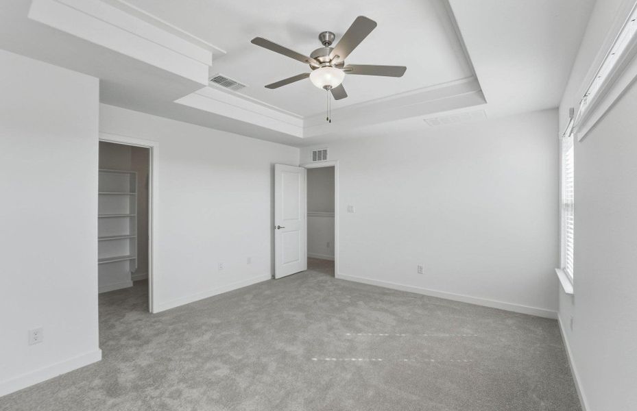 Spacious, unfurnished interior of a new home in Santa Rita Ranch, Liberty Hill (Image 13).