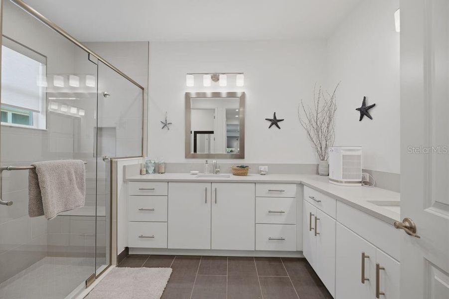 Furnished interior view inside a new home in , Wesley Chapel (Image 10).