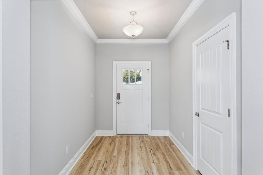 8564 La Salle Dr-5 8564 La Salle Dr-5