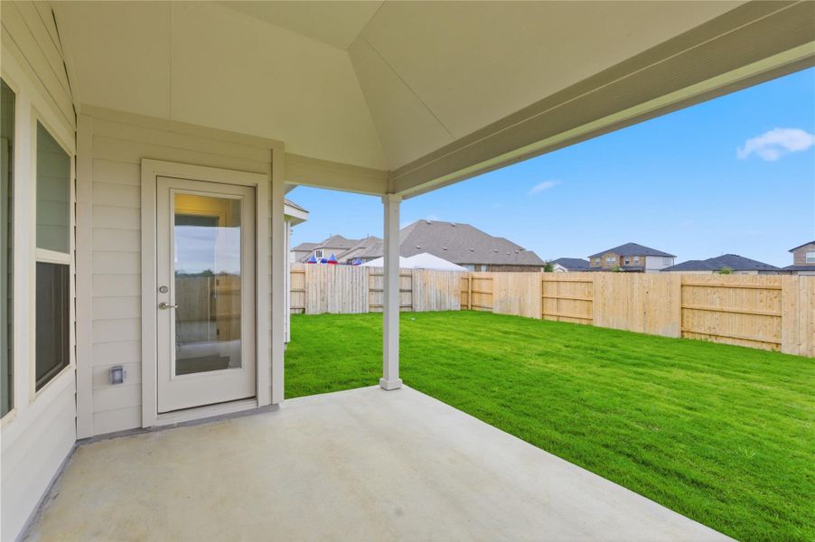 Exterior details and patio area of a home in Briarwood, Elgin (Image 16).