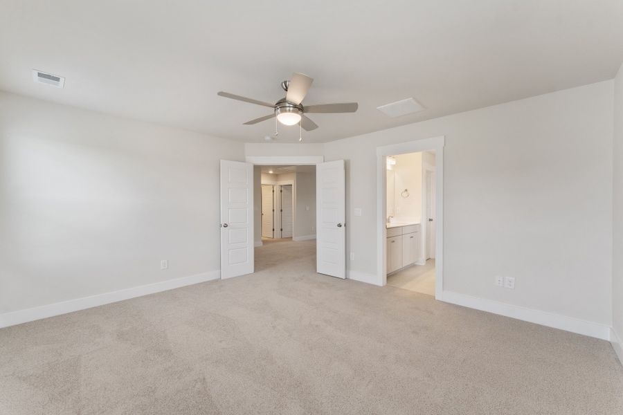 Representative unfurnished interior of a home built from the Callaham by Hunter Quinn Homes in The Meadows at Midway, Anderson (Image 19).