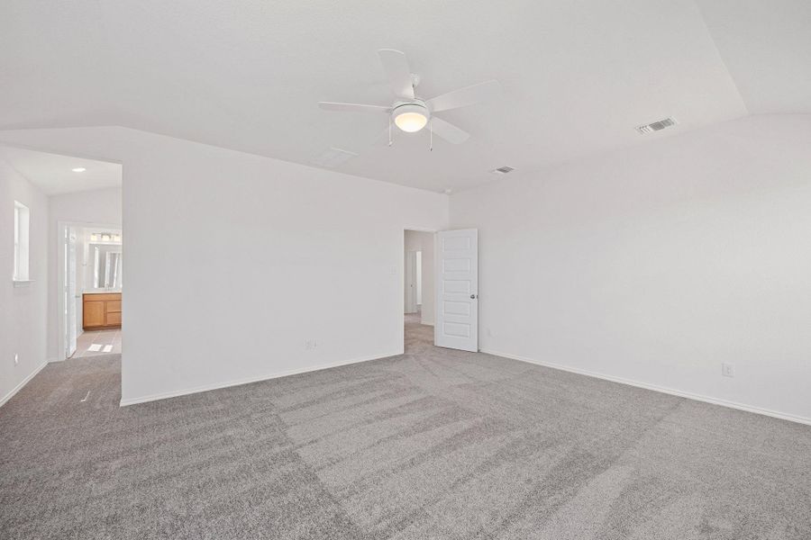 Spacious, unfurnished interior of a new home in Salerno - Classic Collection, Round Rock (Image 22). Spacious, unfurnished interior of a new home in Salerno - Classic Collection, Round Rock (Image 22).