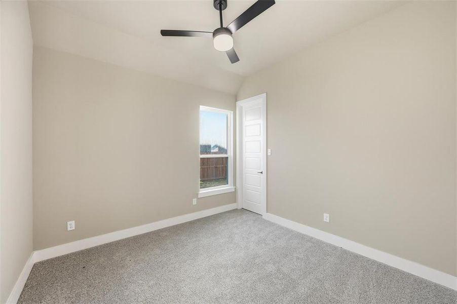 Spacious, unfurnished interior of a new home in Coyote Crossing, Godley (Image 30).