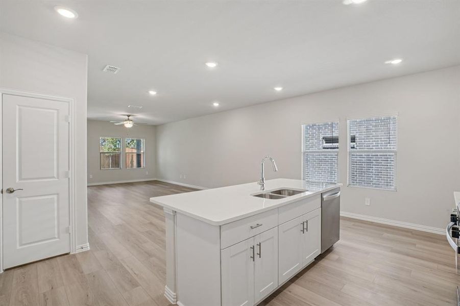 Photo is not of the actual home, but is an inspirational photo of builder’s model home and may depict options, furnishings, and/or decorator features that are not included. Photo is not of the actual home, but is an inspirational photo of builder’s model home and may depict options, furnishings, and/or decorator features that are not included.