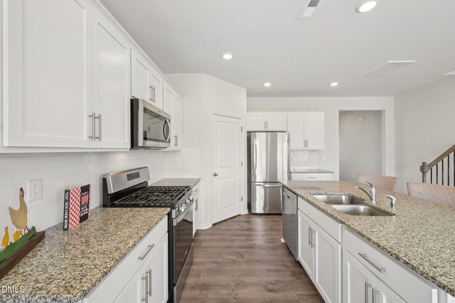 another kitchen shot Blue Aspen Dr-S2009