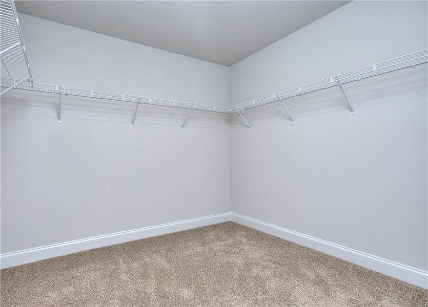 Spacious, unfurnished interior of a new home in The Fairways at Mirror Lake, Villa Rica (Image 25).