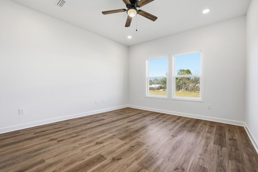 Spacious, unfurnished interior of a new home in Southern Day Chateau, Baker (Image 32).