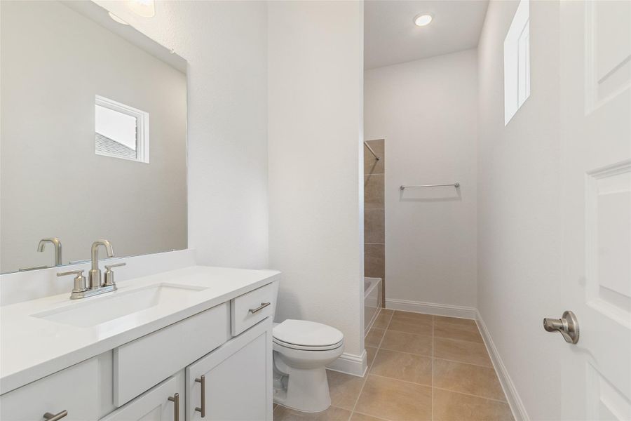 Furnished interior view inside a new home in Brookewater, Rosenberg (Image 5).