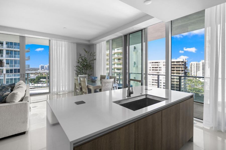 7E8BAB73-CEC0-47EA-9B41-4312346F13BD