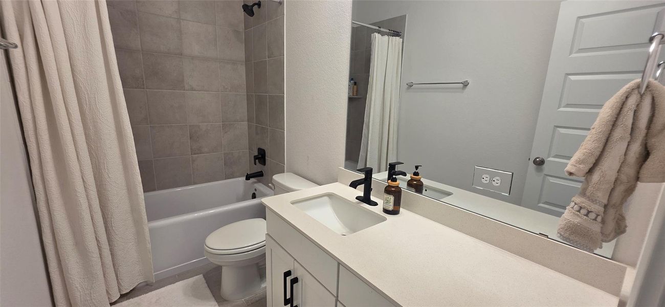 Furnished interior view inside a new home in , Houston (Image 11).