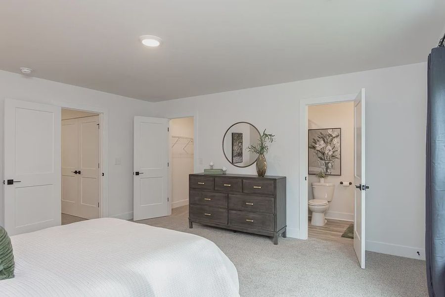 Representative furnished interior of a home built from the 1557 Townhome by Adams Homes in Parkstone Place Townhomes, Roebuck (Image 16).