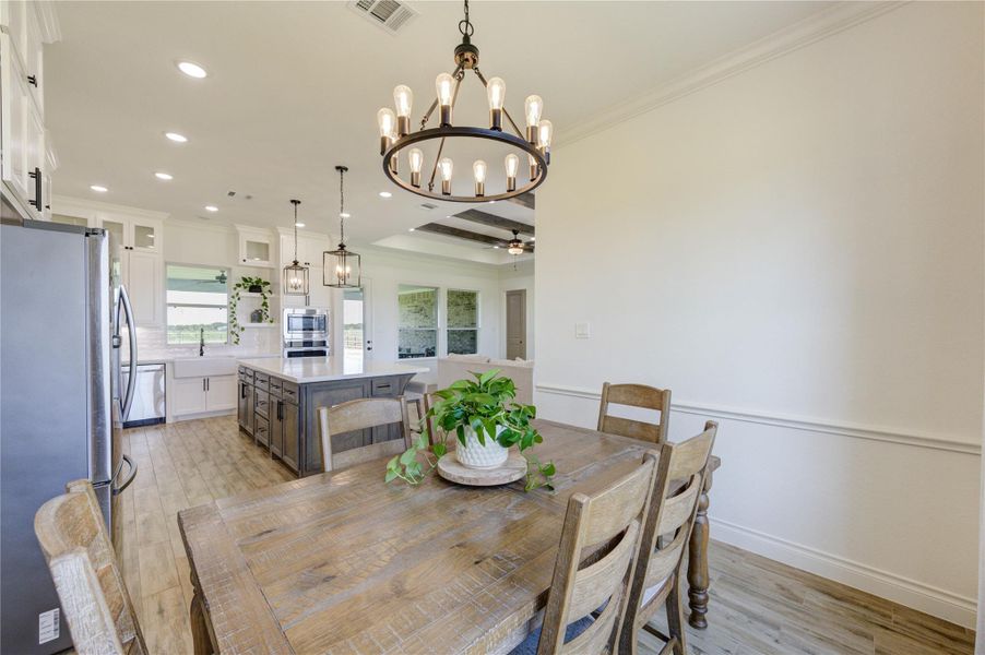 dining area - additional view