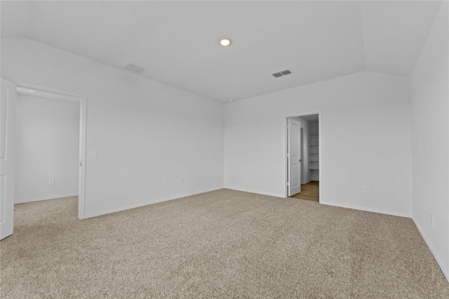 Spacious, unfurnished interior of a new home in Palomino, Manor (Image 20).