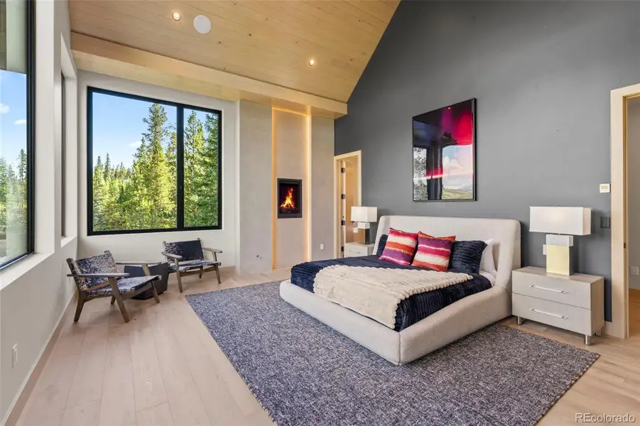 Furnished interior view inside a new home in , Breckenridge (Image 15).