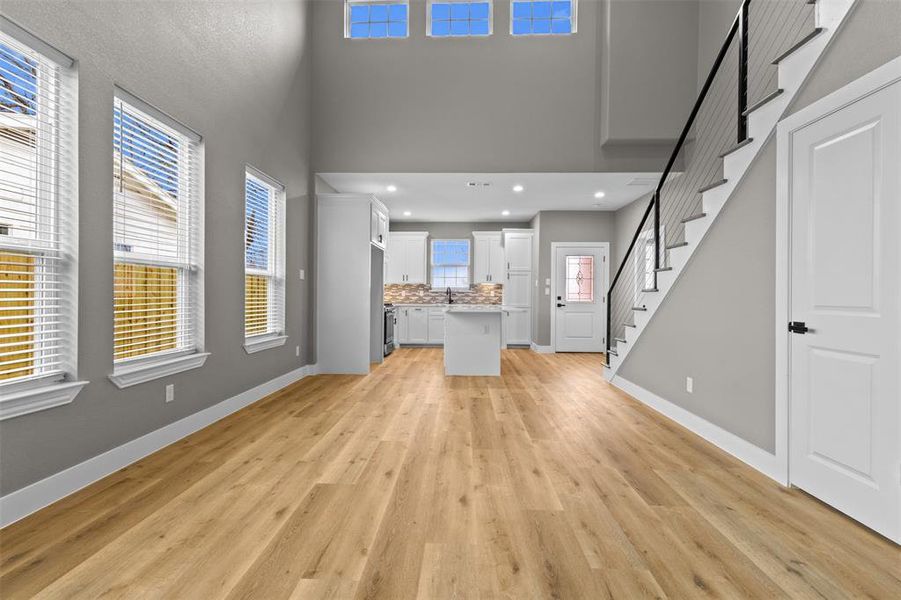 Spacious, unfurnished interior of a new home in , Kaufman (Image 24).