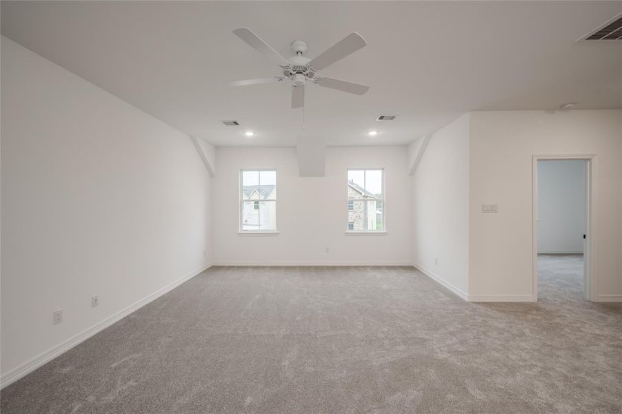 Spacious, unfurnished interior of a new home in , Missouri City (Image 28).