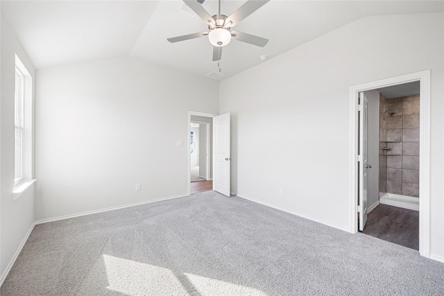 Spacious, unfurnished interior of a new home in Hill & Dale Ranch, Splendora (Image 20).