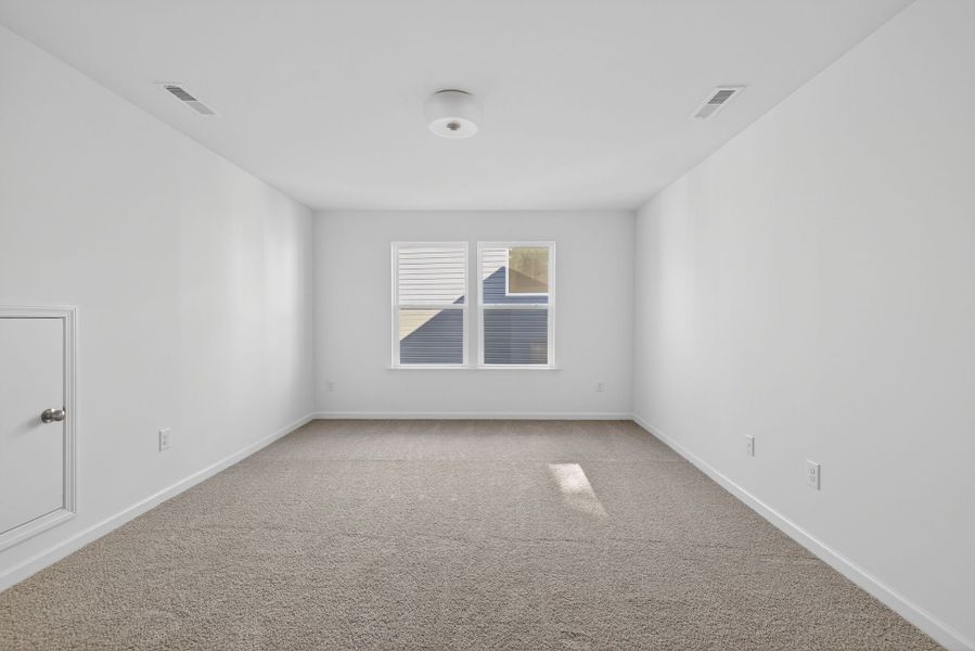 Spacious, unfurnished interior of a new home in Copper Ridge at Flowers Plantation, Clayton (Image 19).