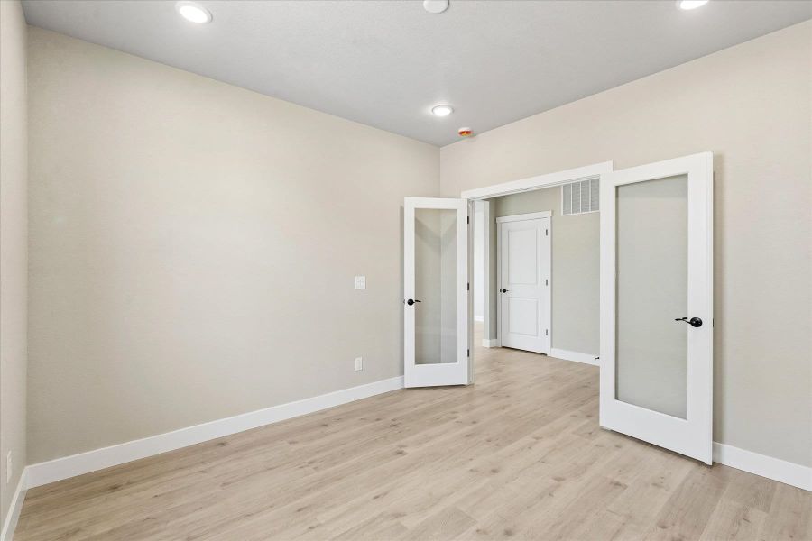 Spacious, unfurnished interior of a new home in The Glen, Colorado Springs (Image 10). Spacious, unfurnished interior of a new home in The Glen, Colorado Springs (Image 10).