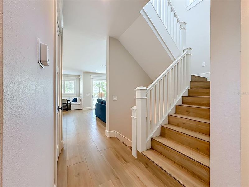Spacious, unfurnished interior of a new home in , Bradenton Beach (Image 73).