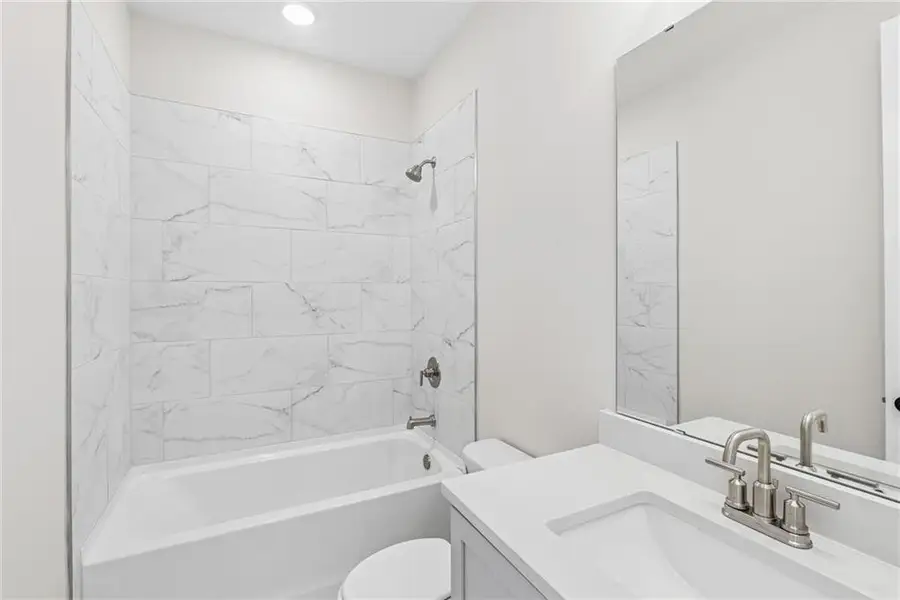 Furnished interior view inside a new home in Old Mill Preserve, Dallas (Image 5).