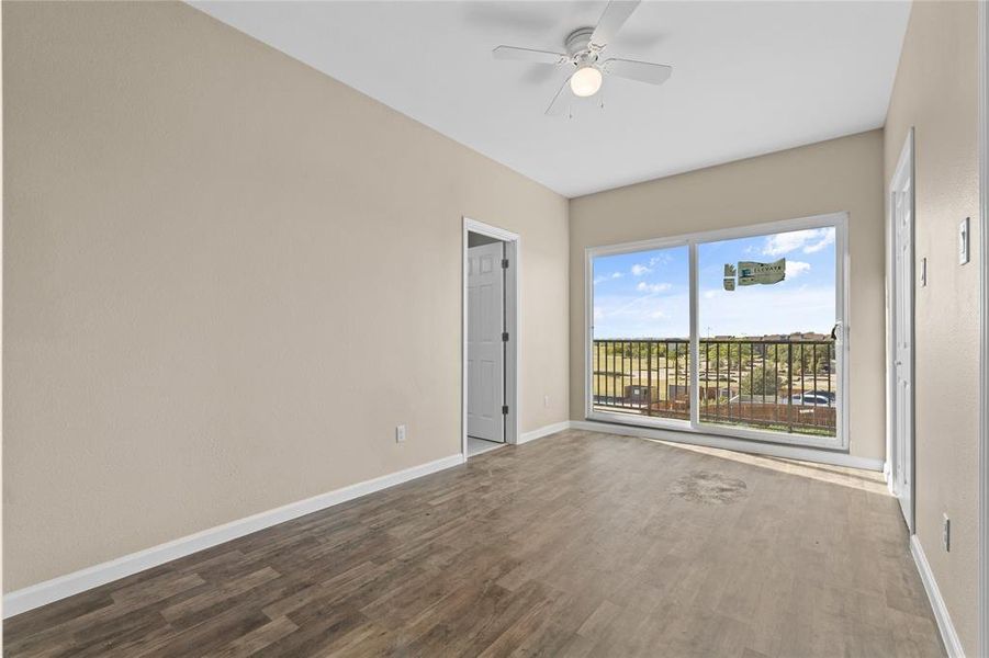 Spacious, unfurnished interior of a new home in , Irving (Image 29).