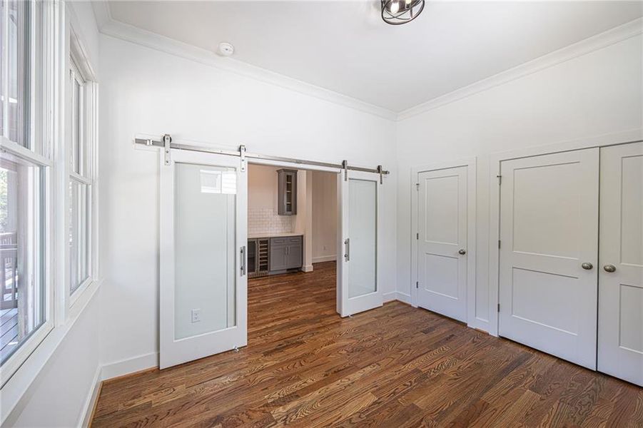 Spacious, unfurnished interior of a new home in , Atlanta (Image 16).