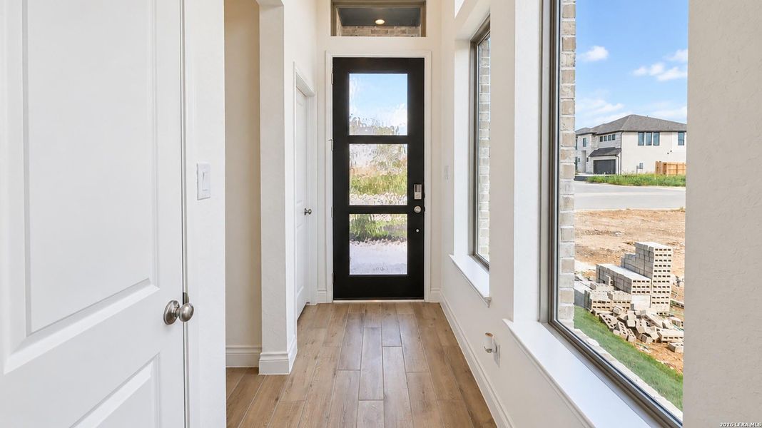 Spacious, unfurnished interior of a new home in Legacy at Lake Dunlap, New Braunfels (Image 19).