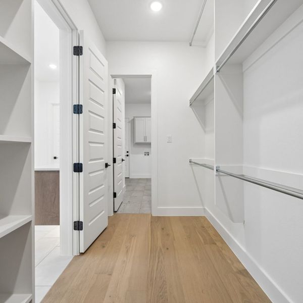 Spacious, unfurnished interior of a new home in StarView, Prosper (Image 58).