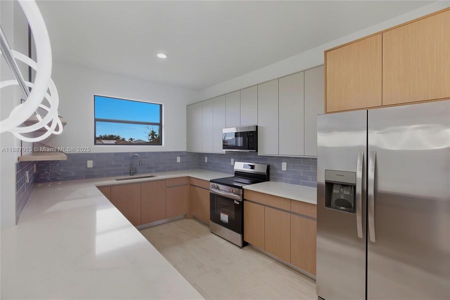Furnished interior view inside a new home in , Cape Coral (Image 7). Furnished interior view inside a new home in , Cape Coral (Image 7).