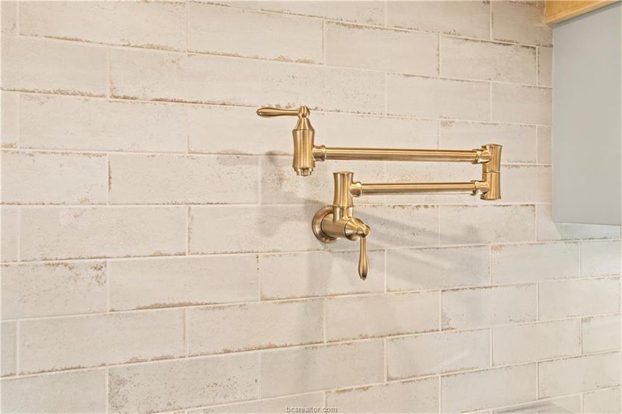 Close-up of interior finishes inside a home in , Franklin (Image 20).