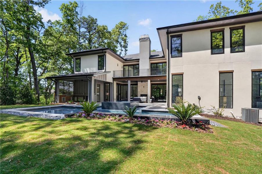 Exterior details and patio area of a home in , Alpharetta (Image 39).