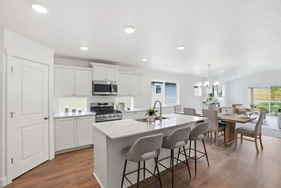 Representative furnished interior of a home built from the Aspen by MonteVista Homes in Rosengarth Estates, Bend (Image 12). Representative furnished interior of a home built from the Aspen by MonteVista Homes in Rosengarth Estates, Bend (Image 12).