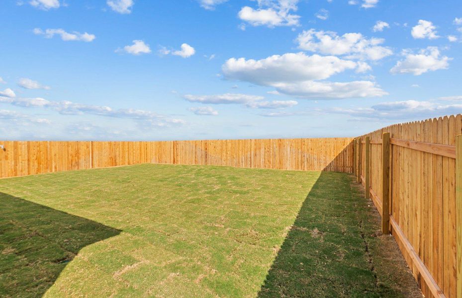 Exterior details and patio area of a home in Alto, San Marcos (Image 2).