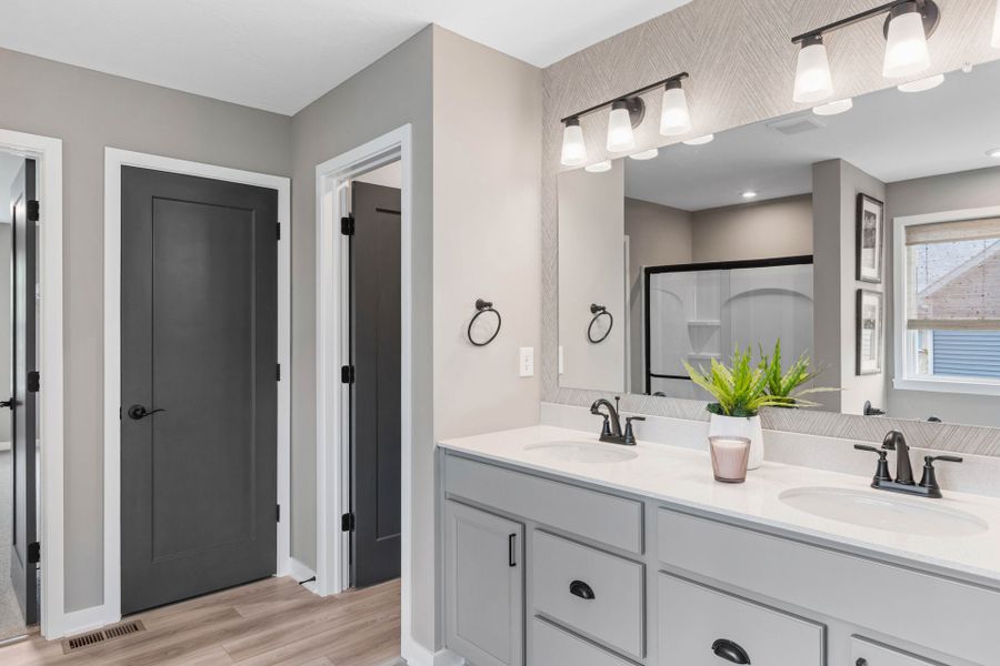 Representative furnished interior of a home built from the Breckenridge by Fischer Homes in Sage Woods, Dallas (Image 26).
