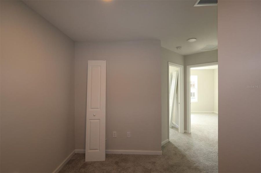 Spacious, unfurnished interior of a new home in Tyson Ranch, Orlando (Image 10). Spacious, unfurnished interior of a new home in Tyson Ranch, Orlando (Image 10).