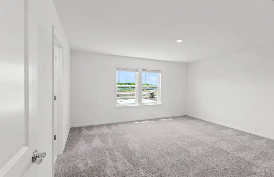 Spacious, unfurnished interior of a new home in Wells Landing, Jacksonville (Image 11). Spacious, unfurnished interior of a new home in Wells Landing, Jacksonville (Image 11).